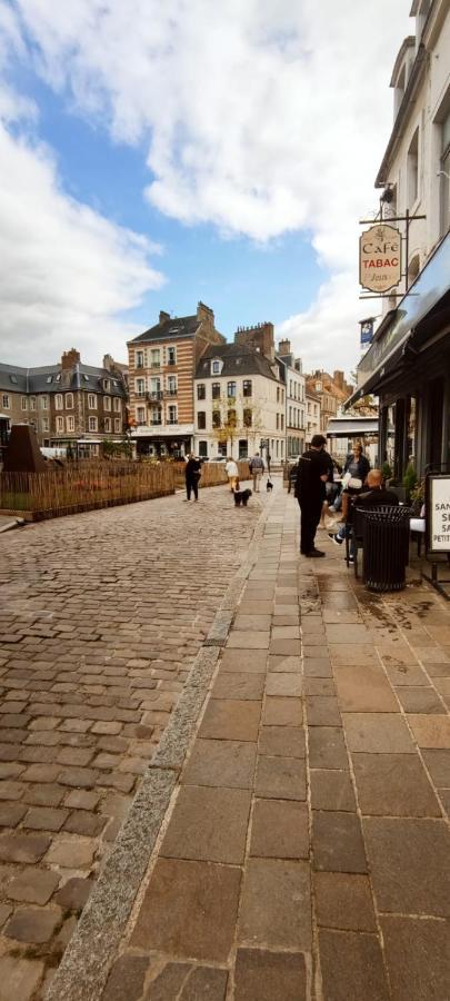 Le Godefroy De Bouillon Apartment Boulogne-sur-Mer Bagian luar foto