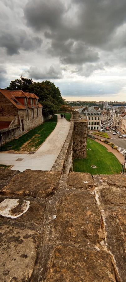 Le Godefroy De Bouillon Apartment Boulogne-sur-Mer Bagian luar foto